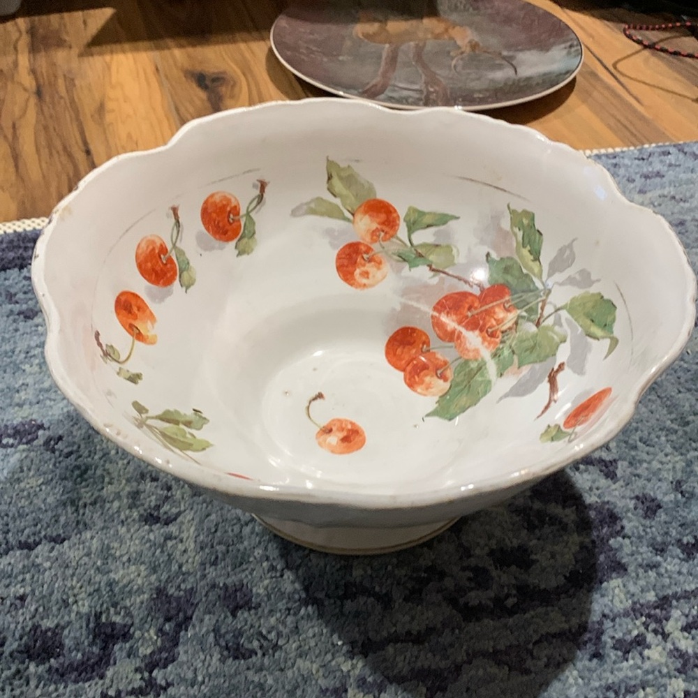 Empire China Co. 10” Fruit or Serving‎ Bowl cherries, leaves and some gold plate